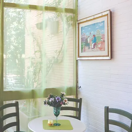 Aurelia Apartment *
