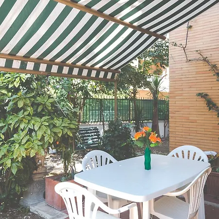 Aurelia Apartment *